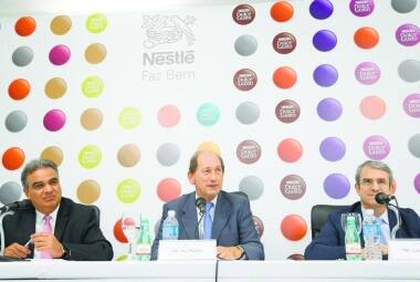 Confiança. Paul Bulcke (centro), CEO da Nestlé, afirma que nova fábrica mostra a confiança no Brasil
