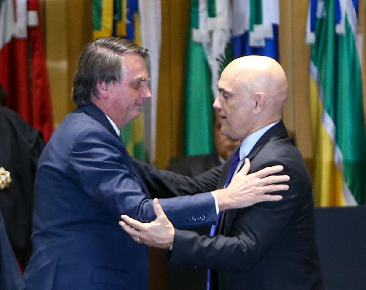 Rotina do gabinete de Bolsonaro foi monitorada pela PF após autorização de Alexandre de Moraes