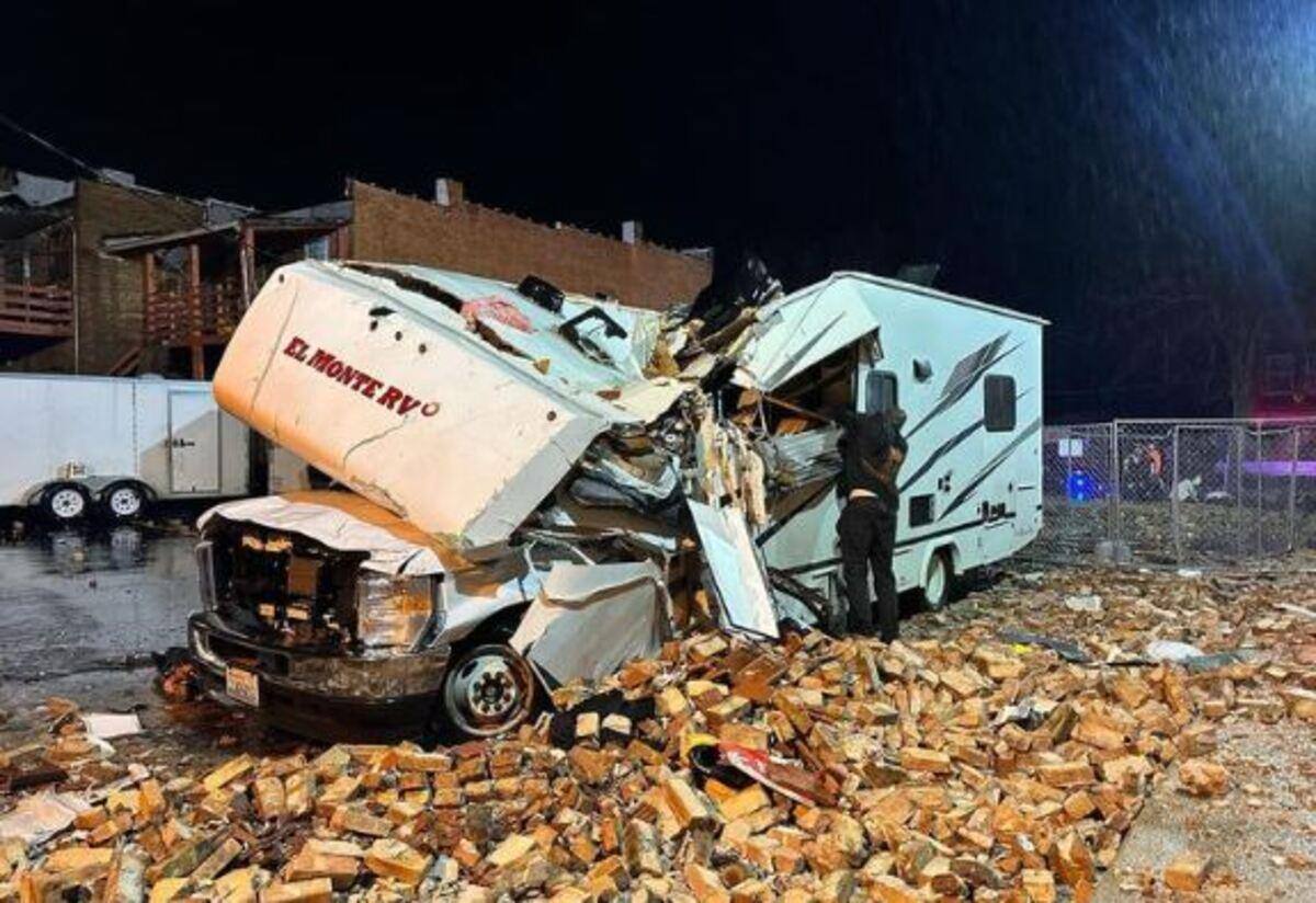 Banda Crypta perdeu trailler em tornado nos EUA  e conseguiu arrecadar US$ 60 mil para pagar o veículo em menos de 24 horas
