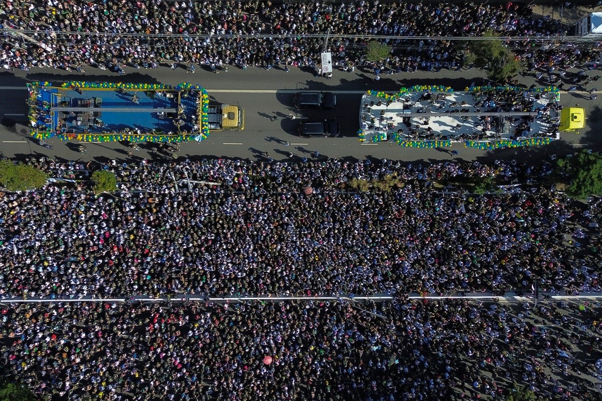 Vista aérea da Marcha para Jesus, em São Paulo: a expectativa da Igreja Renascer em Cristo, que organiza o evento, é de participação de 2 milhões de pessoas até o fim do dia
