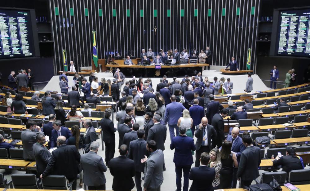 Sessão conjunta do Congresso Nacional, com deputados federais e senadores