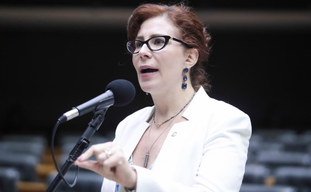 A deputada federal Carla Zambelli, uma das signatárias do projeto que equipara aborto a homicídio