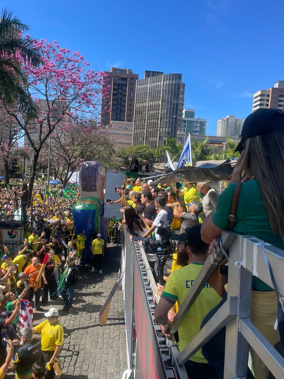 Nikolas durante ato em BH
