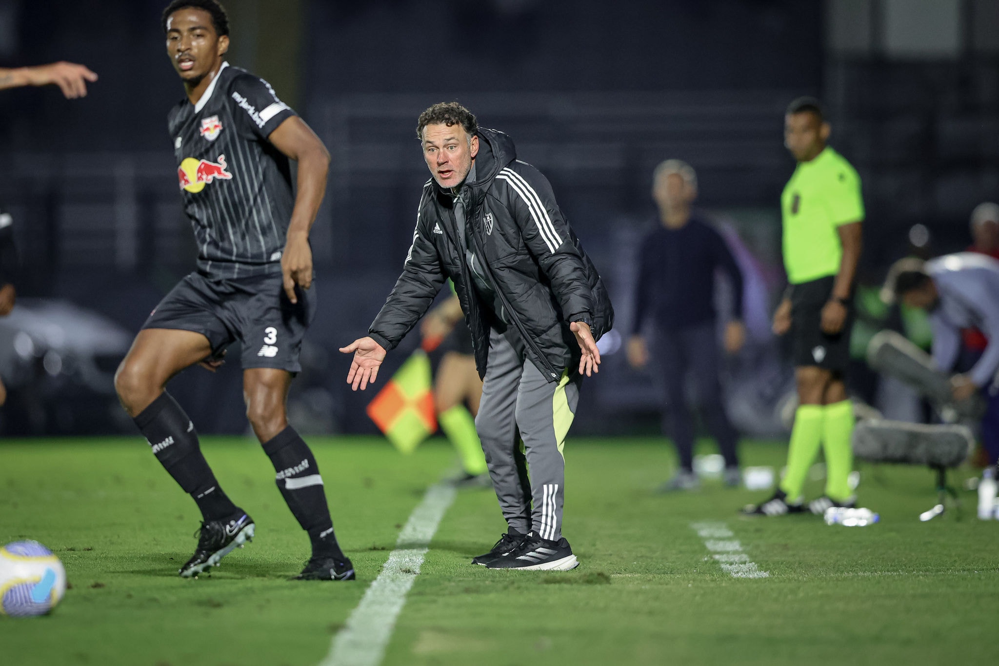Treinador disse que vai definir estratégias para enfrentar o Palmeiras