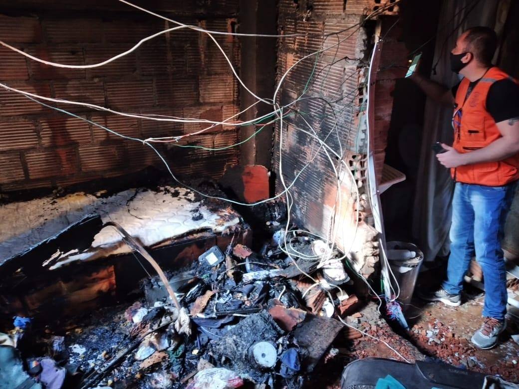 Incêndio casa TerezaCristina