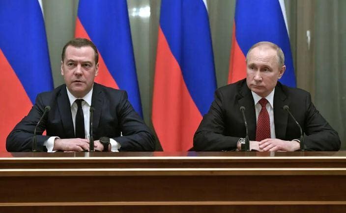 Vladimir Putin e Dmitri Medvedev