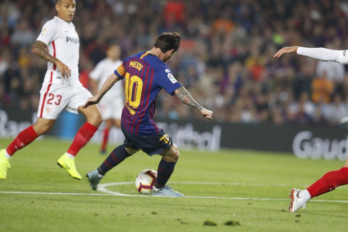 Messi fratura o braço, para por 3 semanas e desfalca o Barça