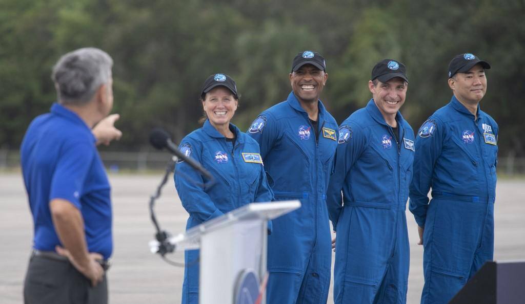 Os astronautas Shannon Walker, Victor Glover, Mike Hopkins e Soichi Noguchi estão na missão