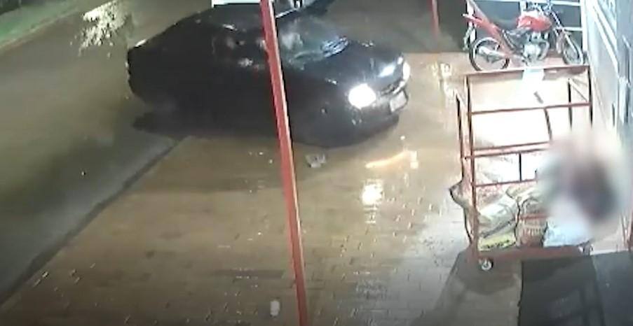 Enteada atropela homem duas vezes após ele ter agredido a mãe dela no Mato Grosso do Sul