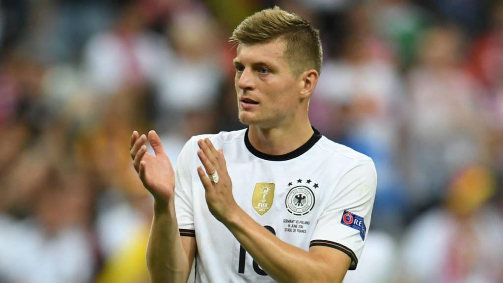 Toni Kroos seguirá defendo as cores da seleção da Alemanha