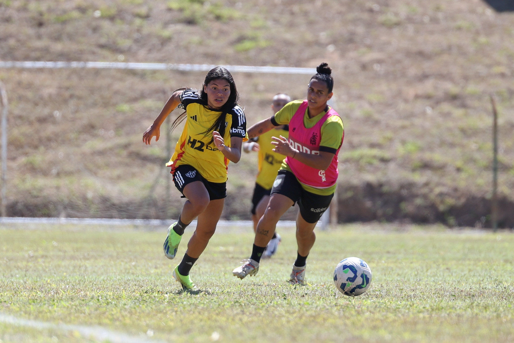 Atlético e América em jogo-treino pelo Feminino
