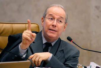 Ministro do Supremo Tribunal Federal Celso de Mello considerou a fala de Weintraub "num discurso contumelioso e aparentemente ofensivo ao patrimônio moral" dos ministros