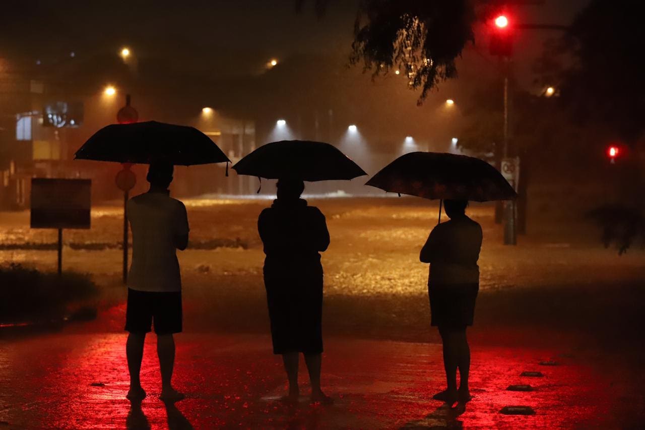 Há previsão de pancadas de chuva para esta terça