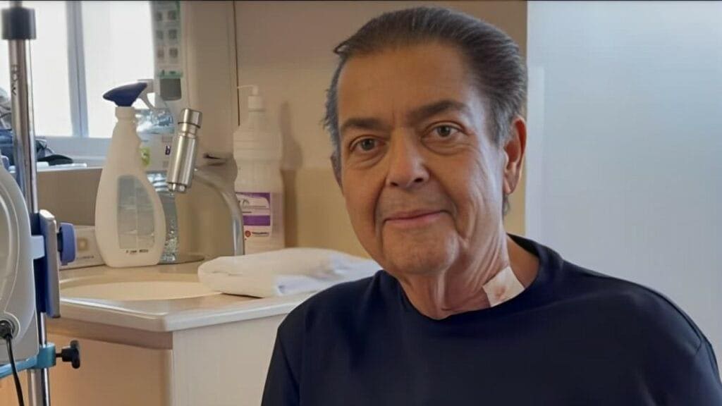 Faustão recebe alta de hospital após três meses de internação