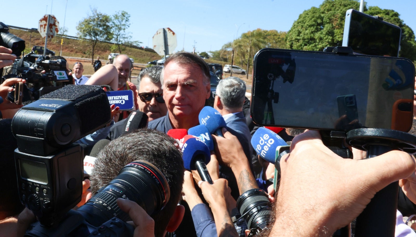 Ex-presidente Jair Bolsonaro (PL) foi alvo de medidas cautelares impostas pelo Supremo Tribunal Federal (STF) nesta sexta-feira (18/7)