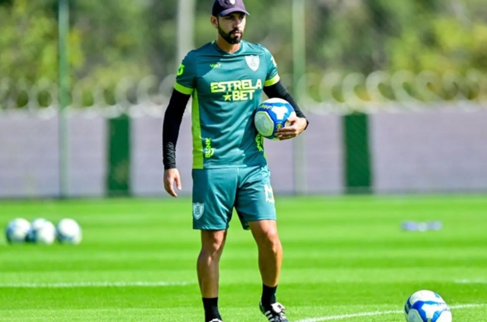 Preparador de goleiros Eduardo Melgarejo foi desligado do América