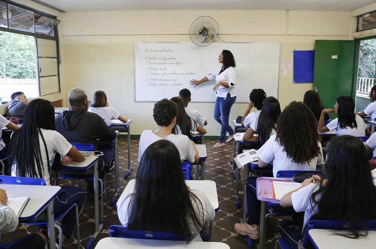 Educação escola municipal professor