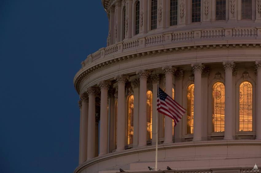 Congressistas republicanos aprovaram o plano de Donald Trump para cancelar US$ 9 bilhões (R$ 50 bilhões) em financiamentos destinados à ajuda externa