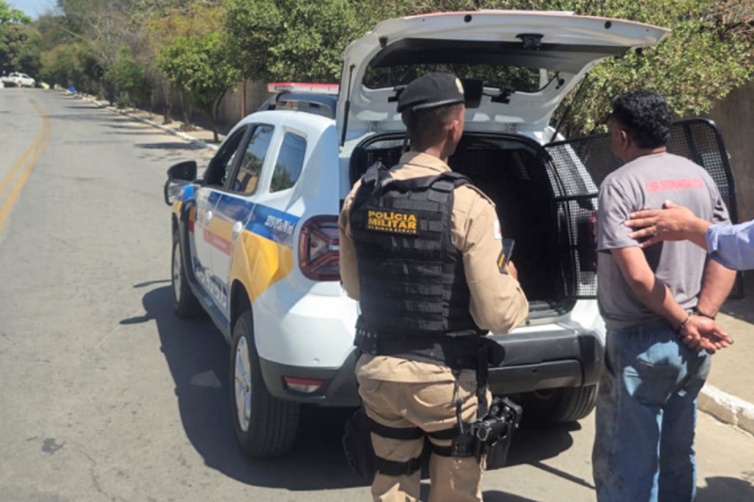 Suspeito foi preso com o apoio da Polícia Militar