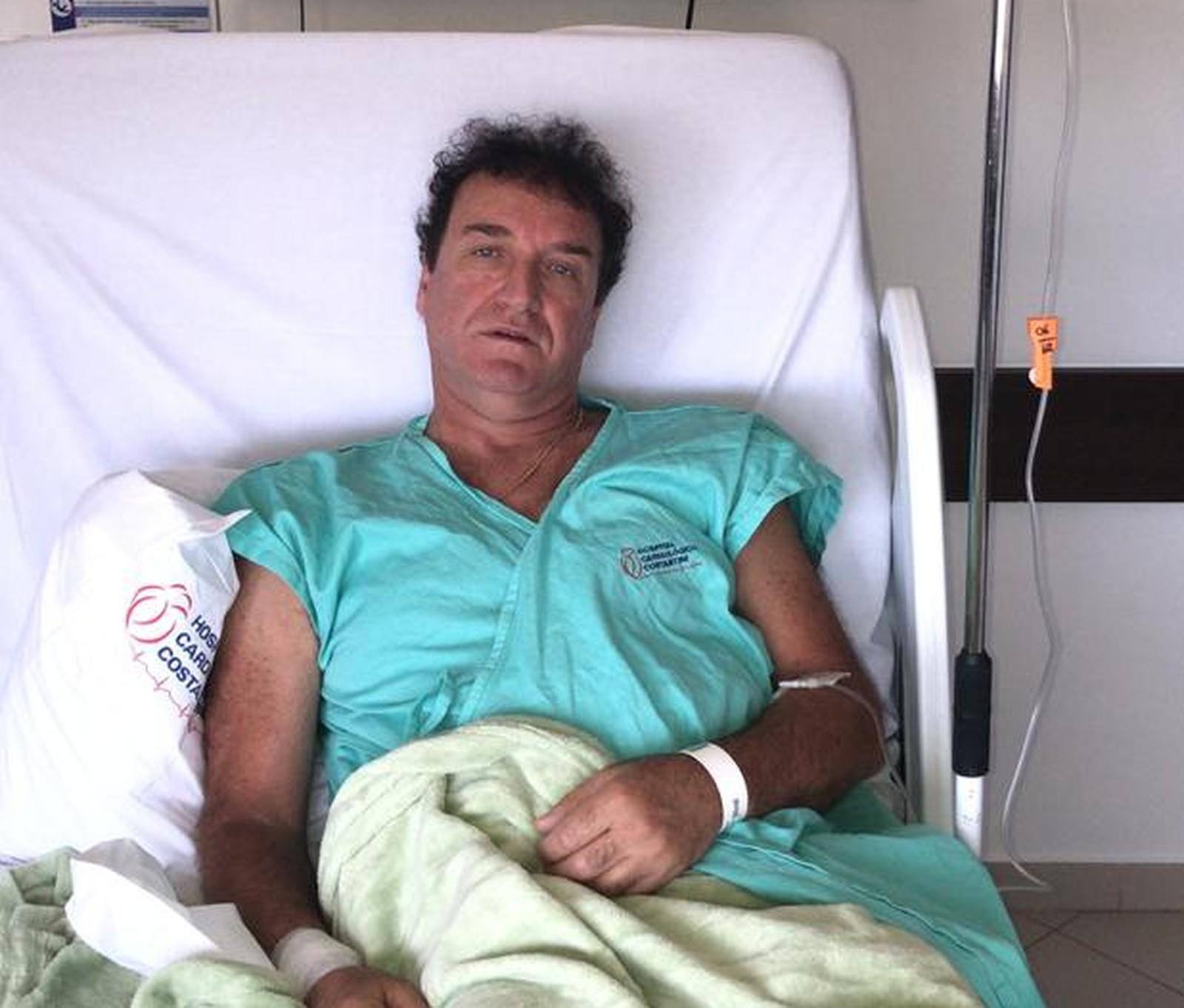Cuca passa bem após passar por cirurgia no coração