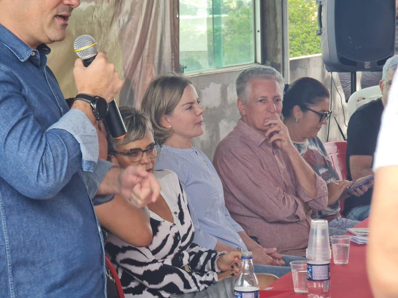 Gleisi Hoffman em evento em BH