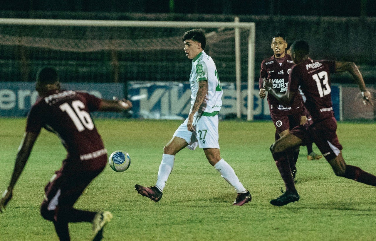 Ferroviária e Banfield pela Vitória Cup
