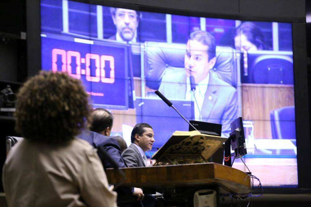 Sessão remota na Câmara dos Deputados