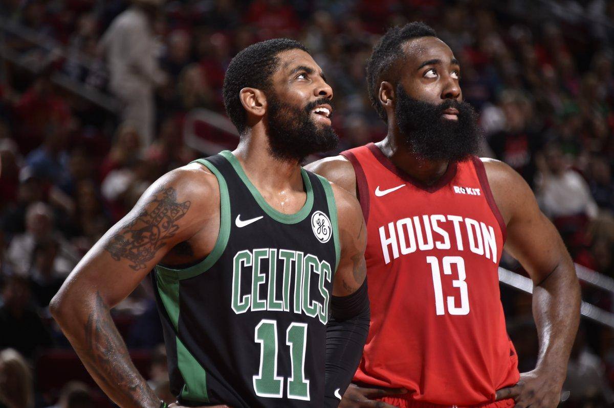 Além dos 45 pontos, Harden registrou ainda seis assistências e dois rebotes