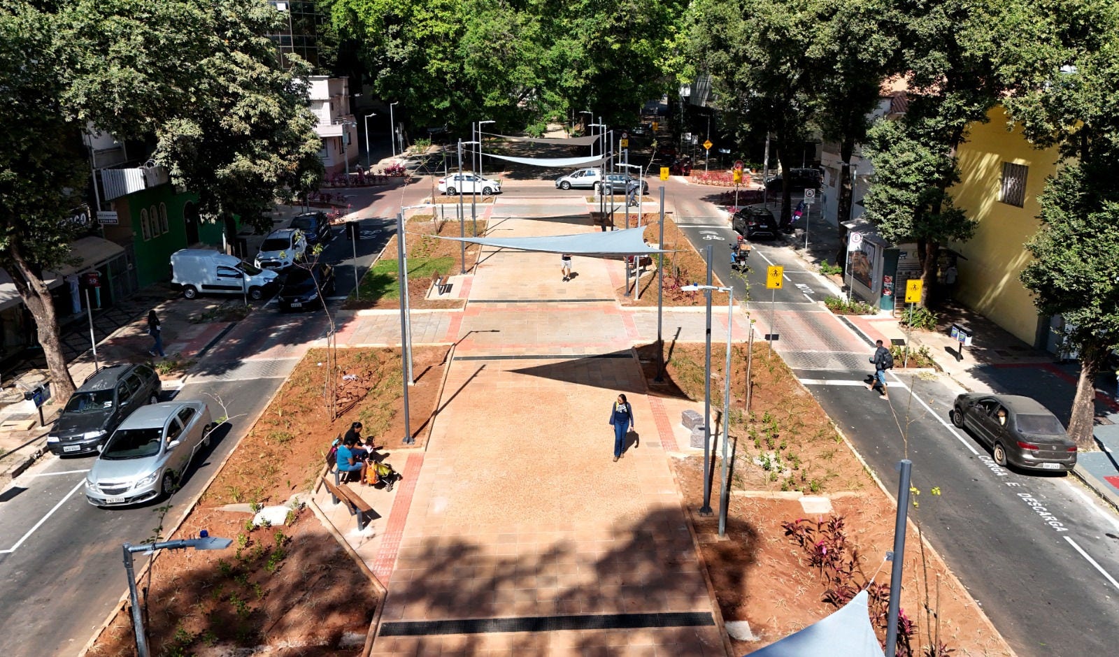 Avenida Bernardo Monteiro é revitalizada em BH