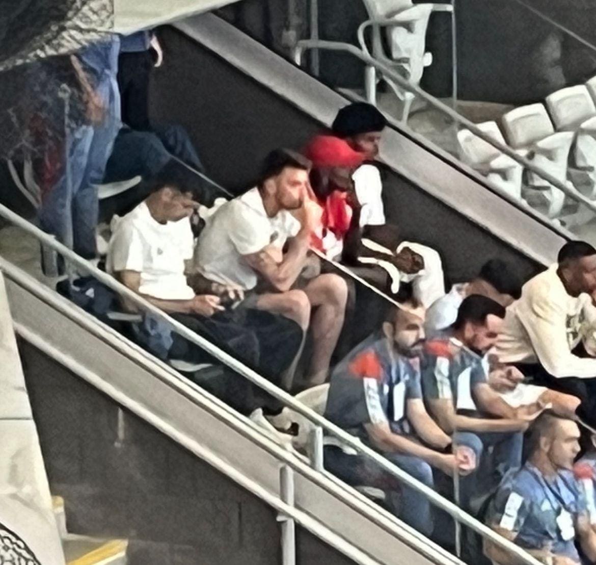 Goleiro Gabriel Grando está na Arena e assiste clássico junto com a delegação do Cruzeiro