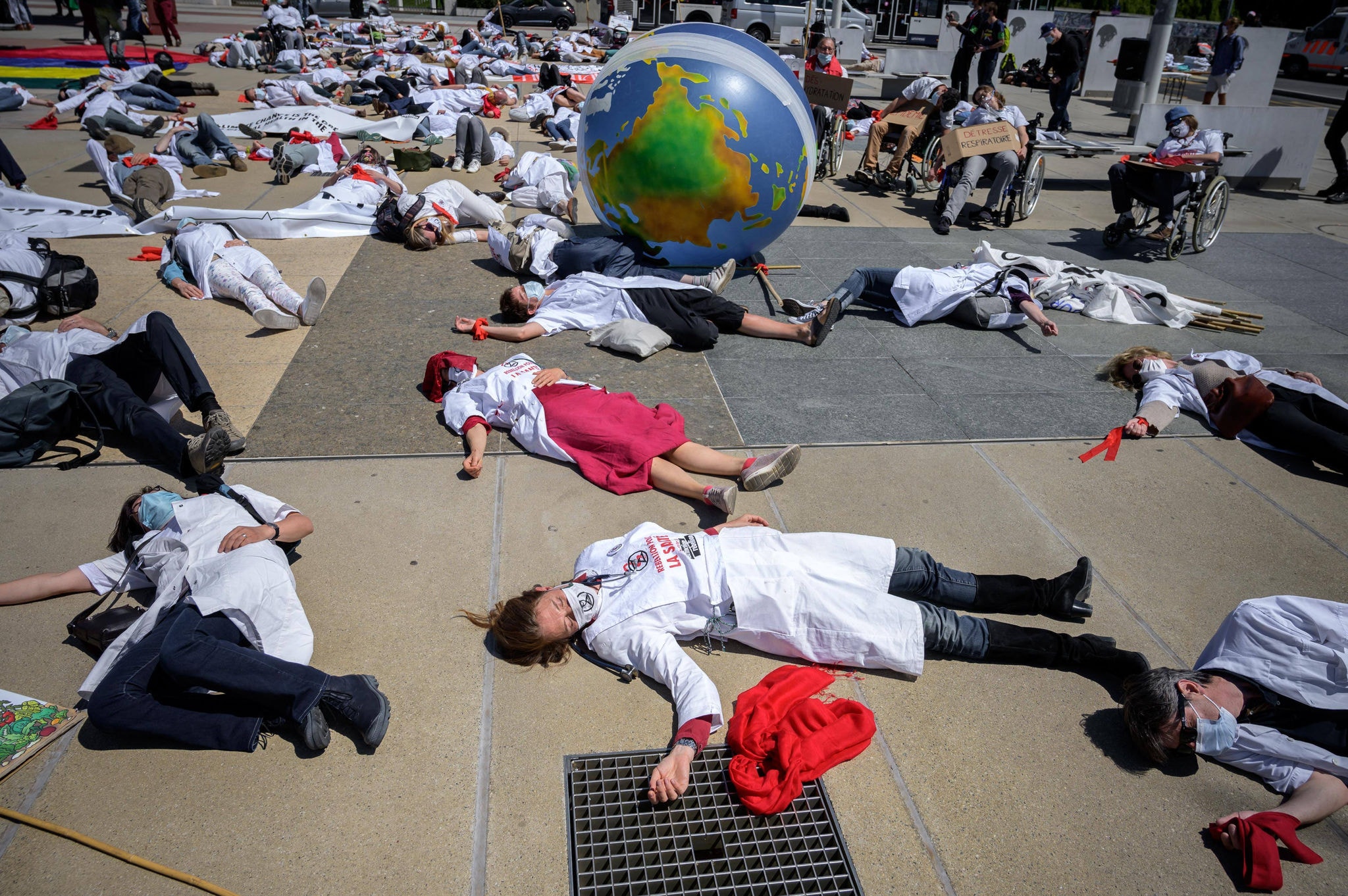 Manifestantes pedem atenção aos efeitos das alterações climáticas na saúde