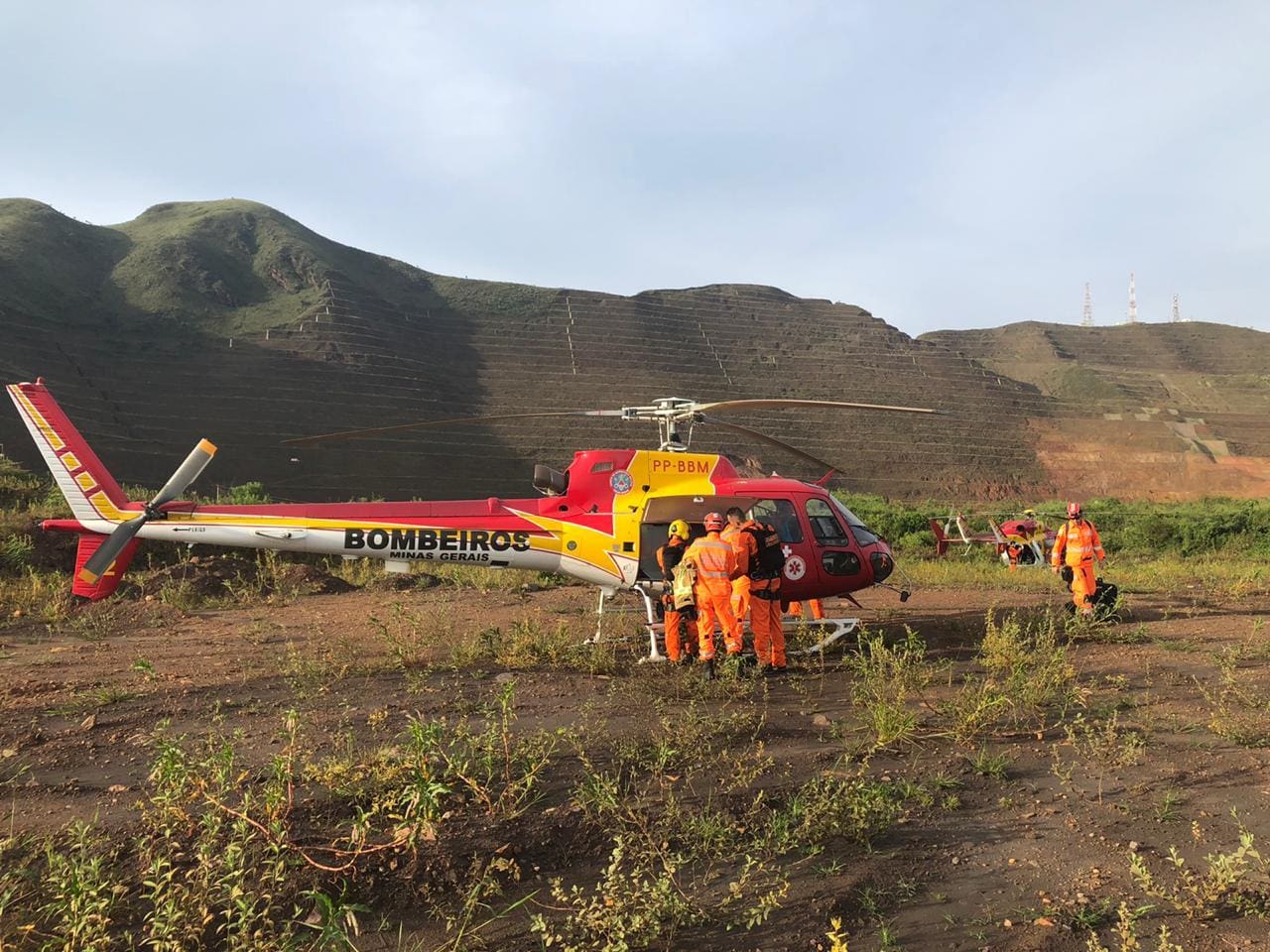 Helicoptero Arcanjo está no local caso precise socorrer a vítima
