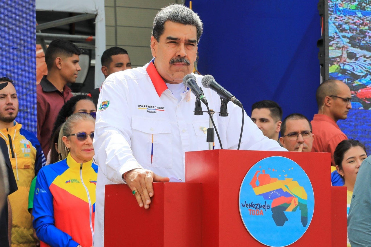 Maduro admite diálogo com Guiana, mas depois volta a elevar o tom nas redes