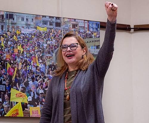 Sofia Manzano, candidata do PCB no primeiro turno, agora apoia Lula