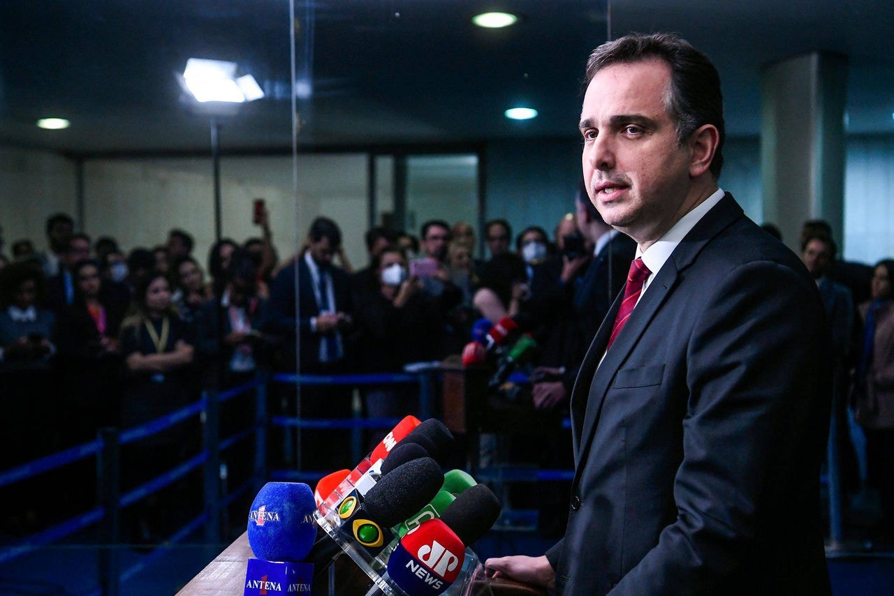 Presidente do Senado, senador Rodrigo Pacheco (PSD-MG), concede entrevista