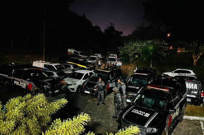 Cerca de 300 policiais foram mobilizados na Operação Tabernus