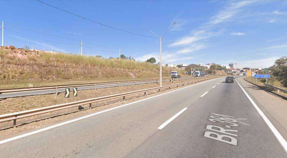 BR-381: Acidente fecha totalmente a pista no sentido BH em Carmópolis de Minas