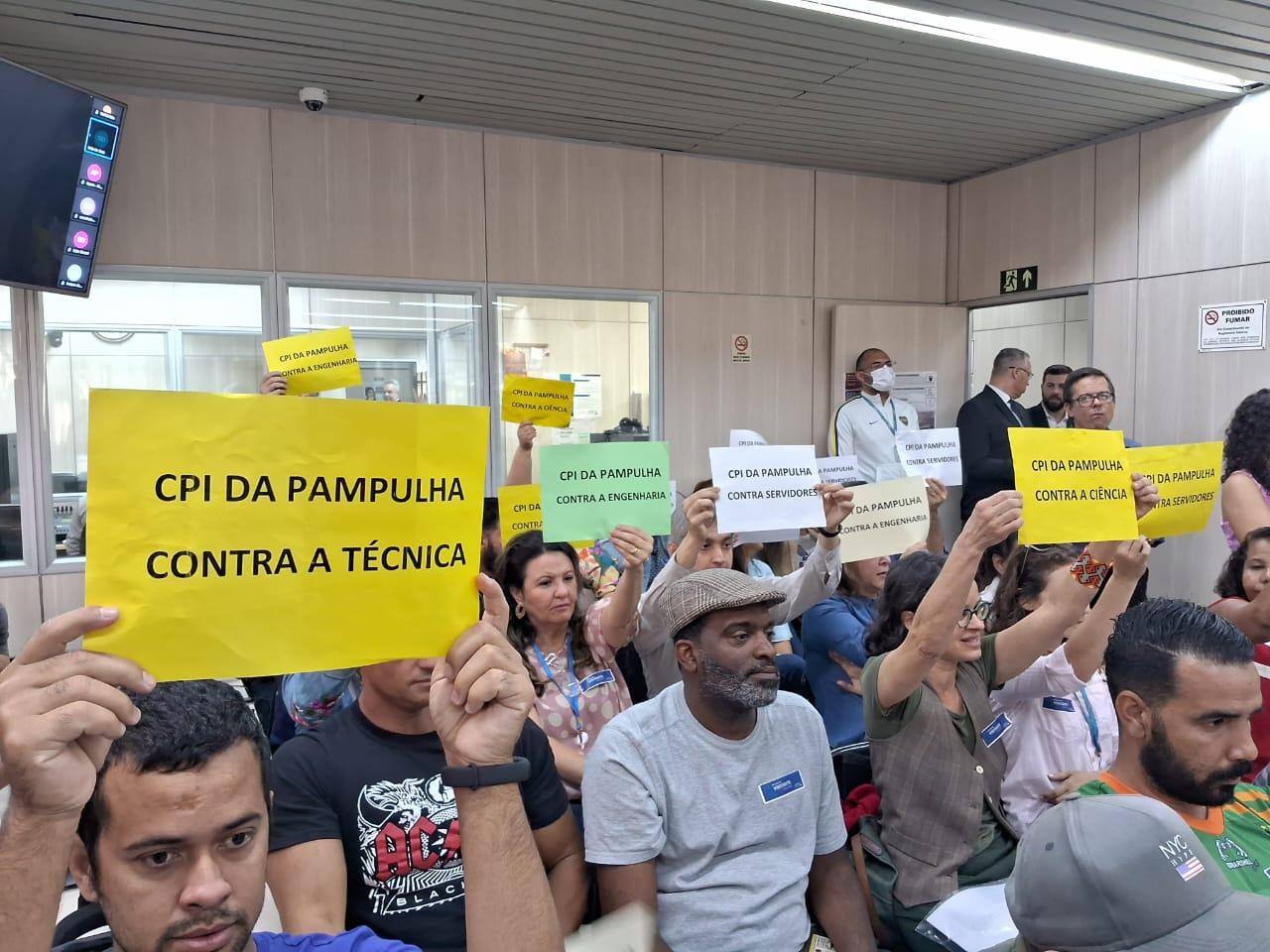 Com grito e protestos, Presidente da CPI da Pampulha encerra reunião sem leitura