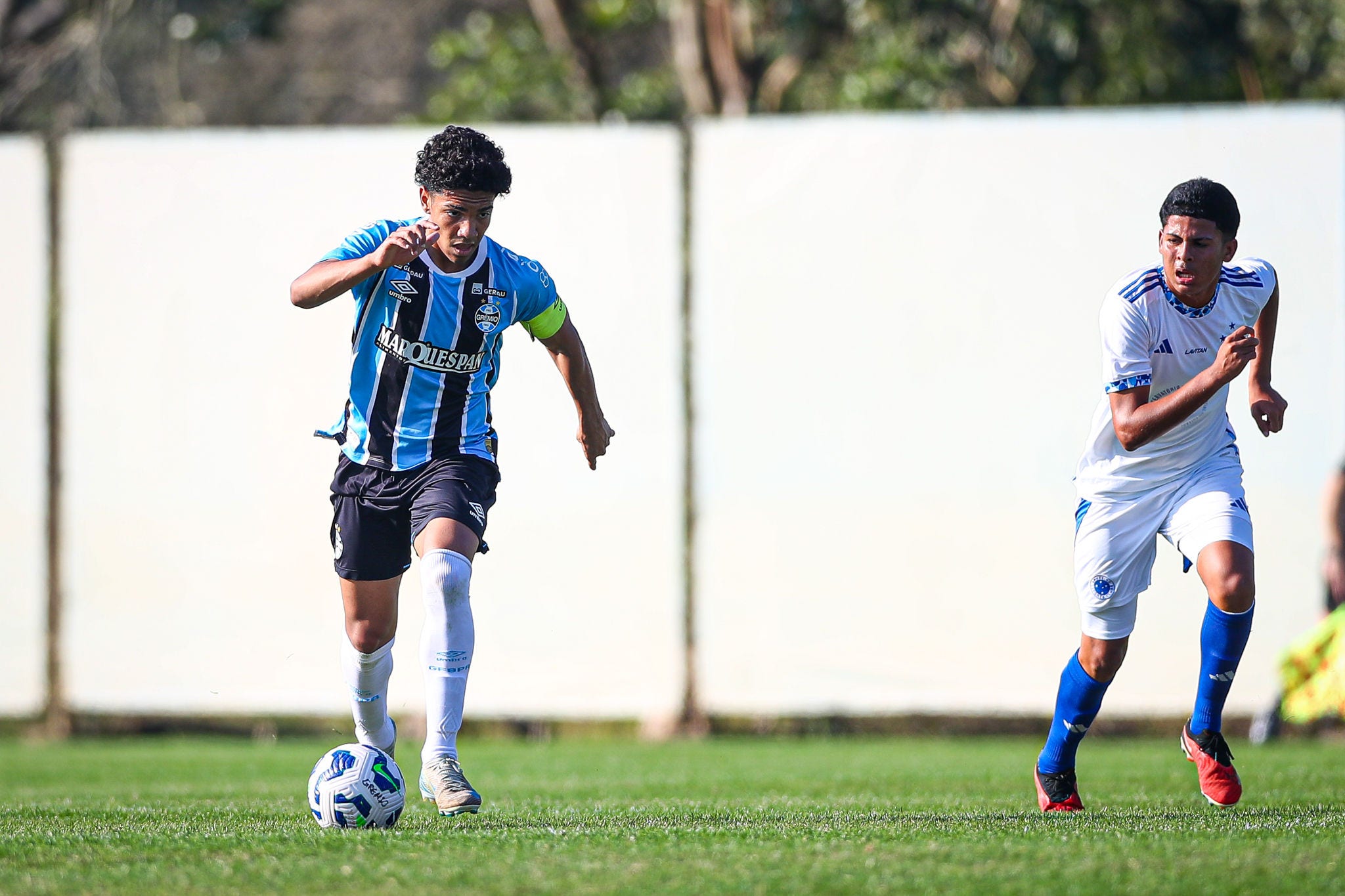 Grêmio vence o Cruzeiro, com dois gols de Harlley         FOTO: ANGELO PIERETTI/GRÊMIO FBPA