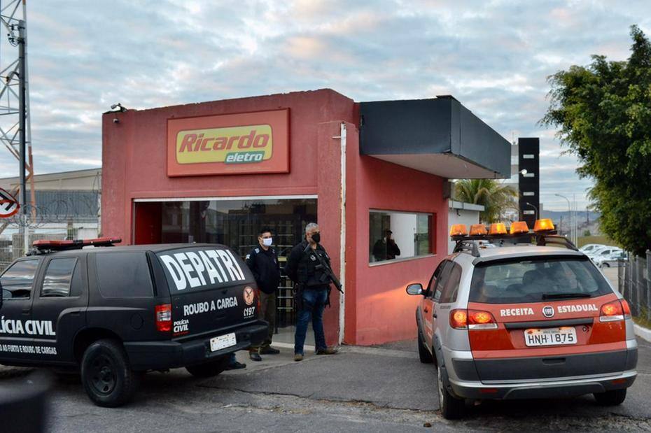 Polícia foi até centro de distribuição em Contagem