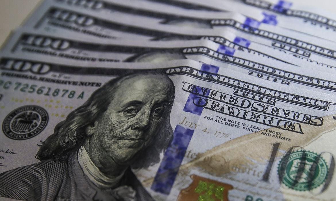 Moeda americana saltou R$ 0,40 em quatro dias