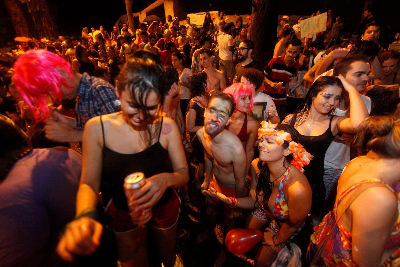 Cidades - Belo Horizonte, Mg Carnaval Bh Carnaval em Belo Horizonte na noite desta sta sexta-feira (28) Na foto: Bloco Tchanzinho Zona Norte, no Jaragua Fotos: Leo Fontes / O Tempo - 28214