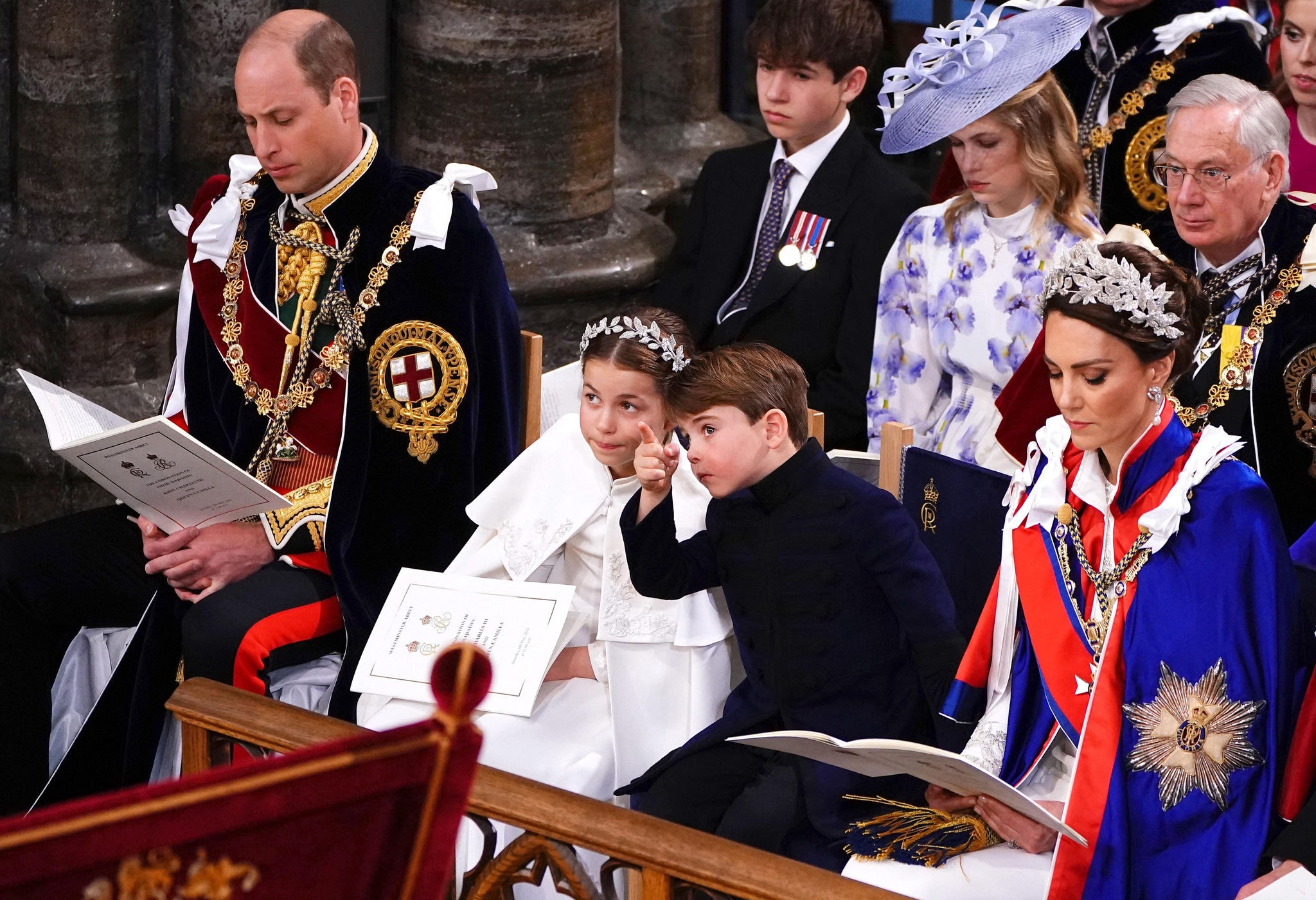 Príncipe William, Kate e os filhos na coroação de Charles III
