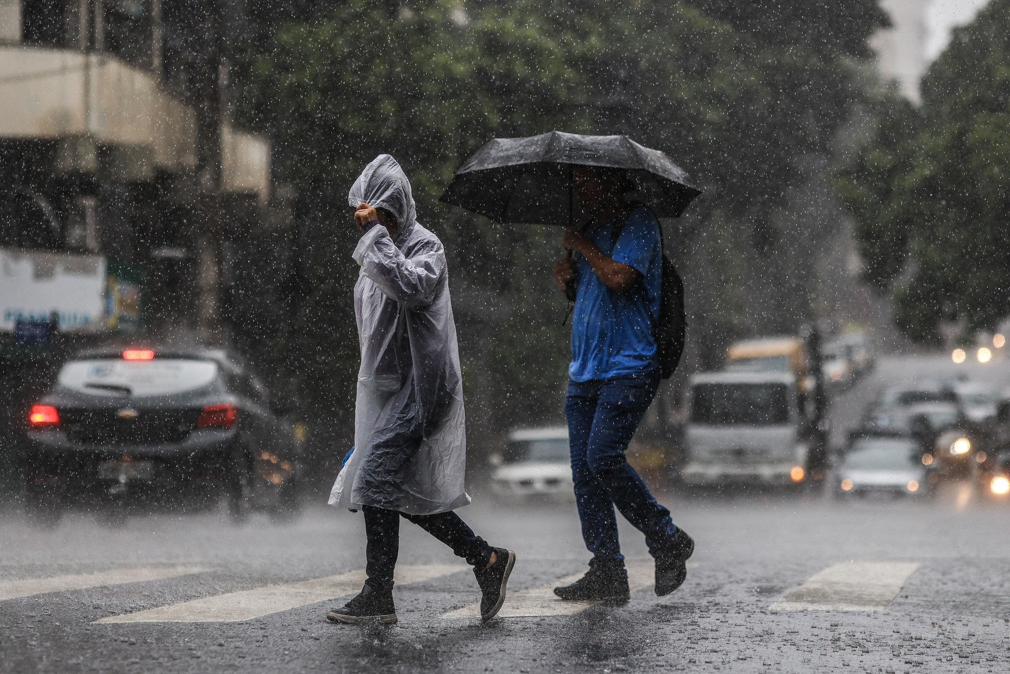 Registro da chuva em BH nesta quinta-feira (18 de abril)