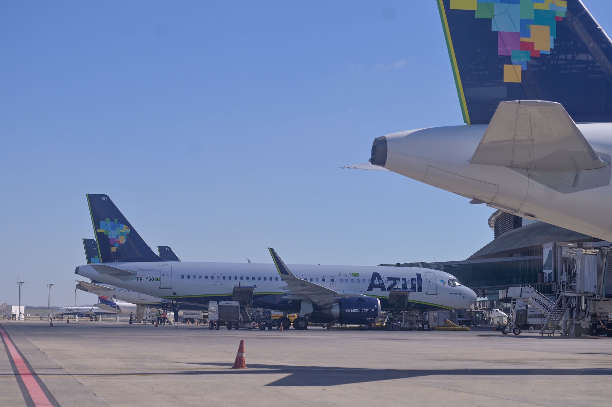 Aviões da Azul no aeroporto de Confins. Imagem ilustrativa