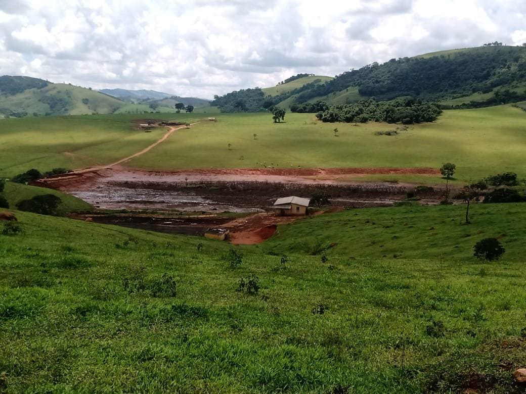Barragem elevou o nível do rio, mas ele já baixou