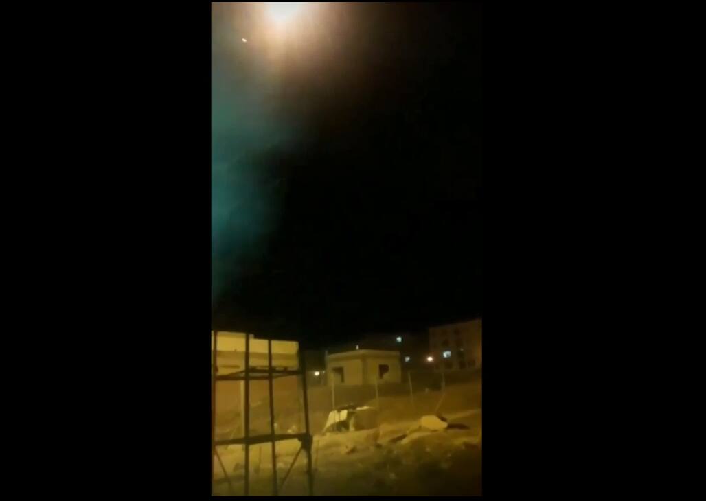 O vídeo divulgado pelo New York Times mostraria um míssil atingindo o avião ucraniano