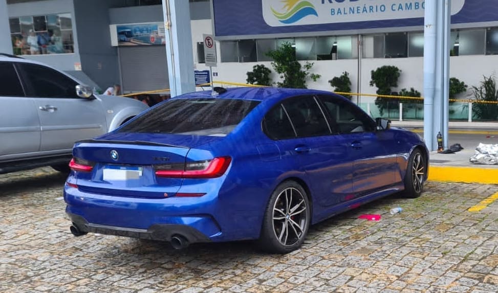 Carro BMW em que estavam mineiros mortos em SC teve cano de descarga customizado
