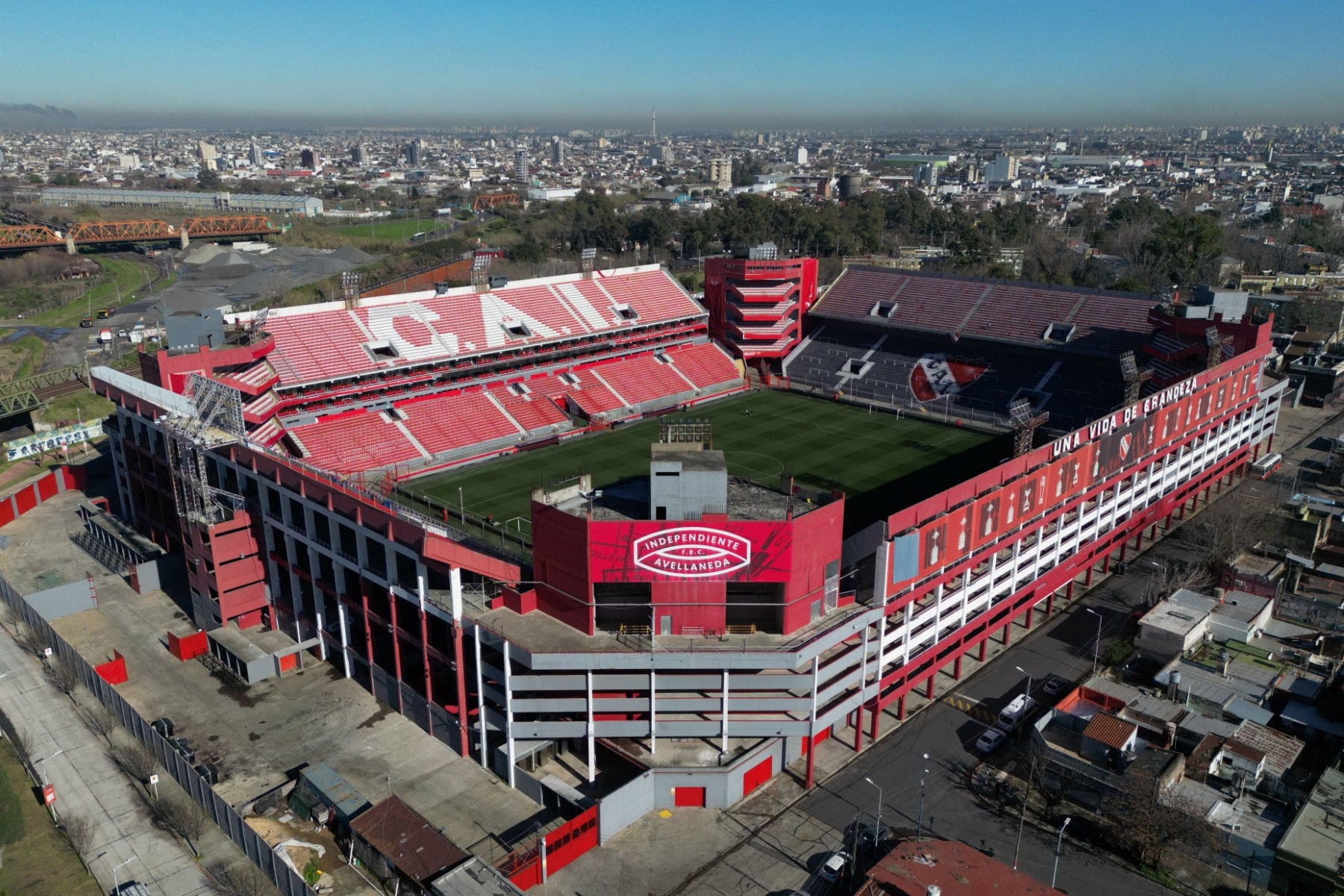 Estádio Libertadores da América, em Avellaneda, um dia após a interrupção da partida entre o Independiente e Universidad de Chile, pela Copa Sul-Americana