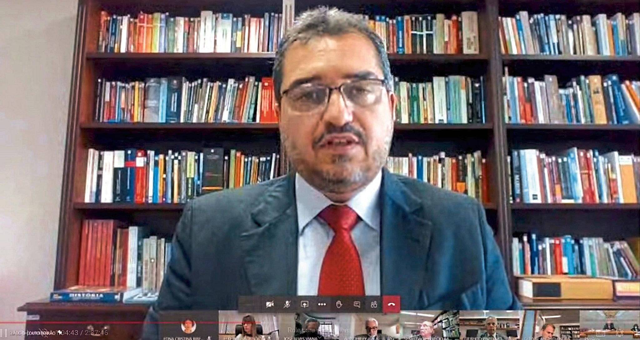 Conselheiro do TCE, Cláudio Terrão Ainda jovem e muito respeitado na sua função, Terrão passou por todos os cargos de relevância no TCE-MG